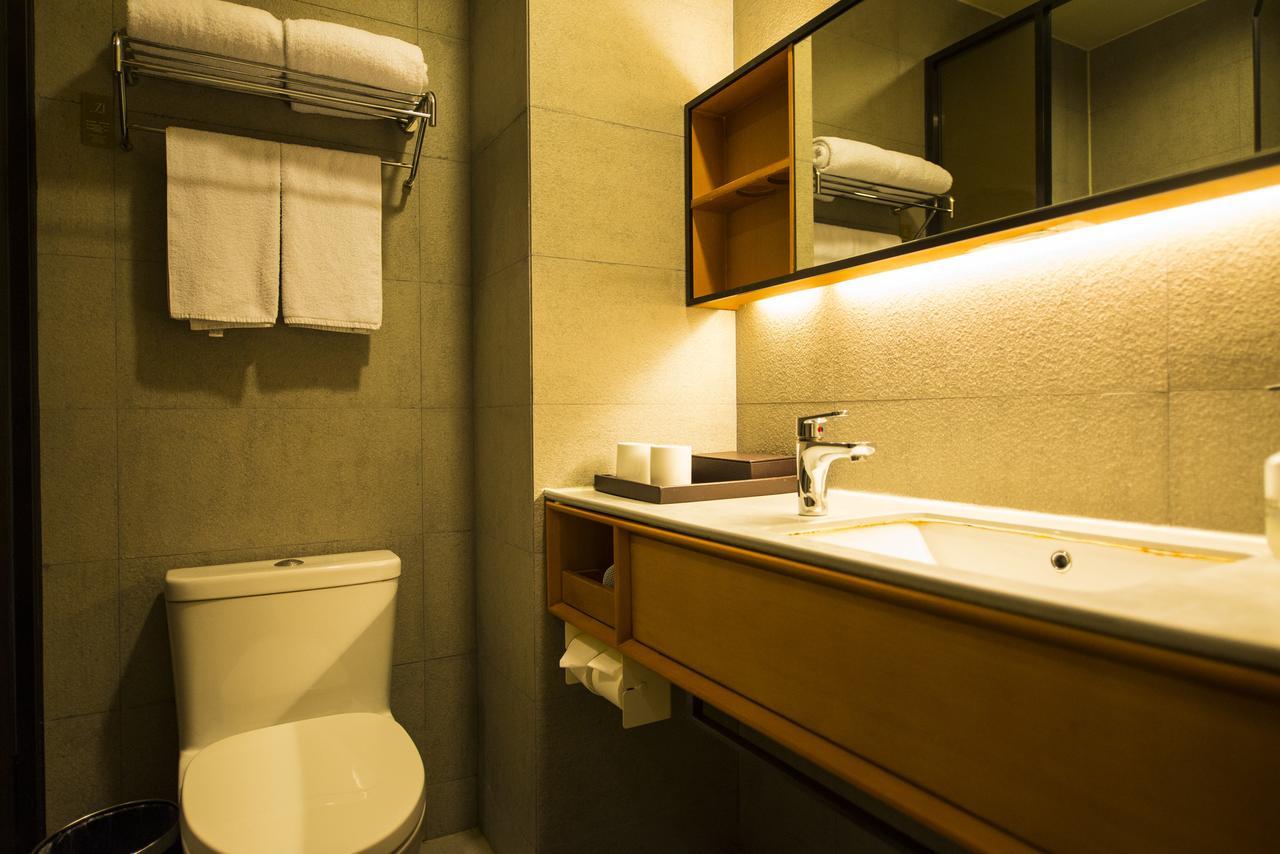 Ji Hotel Shanghai Hongqiao Transport Hub Linkong Zone Extérieur photo